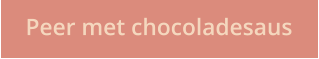 Peer met chocoladesaus